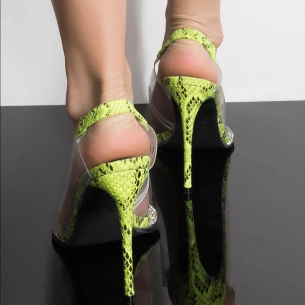 Crystalized Python Pumps - Picture 4 of 6
